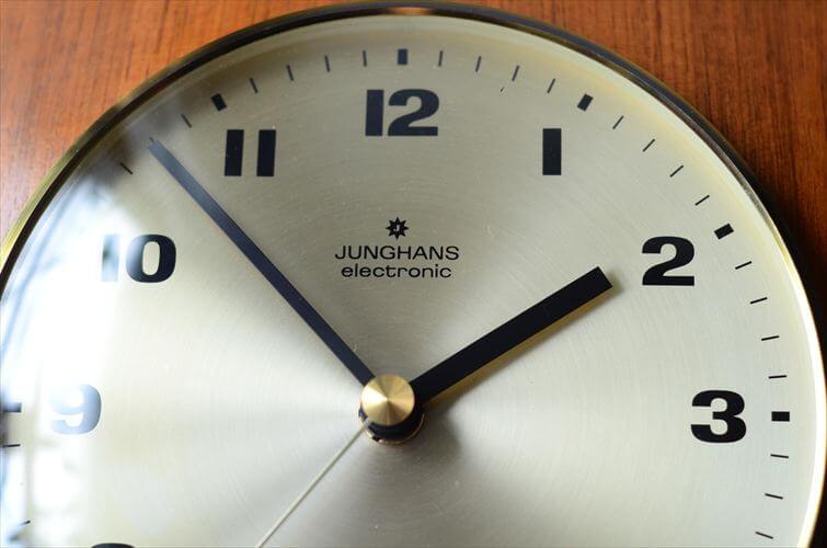 ドイツ製 Junghans チーク使用フレーム 壁時計 ユンハンス 壁掛け 木製 クロック ヴィンテージ アンティーク