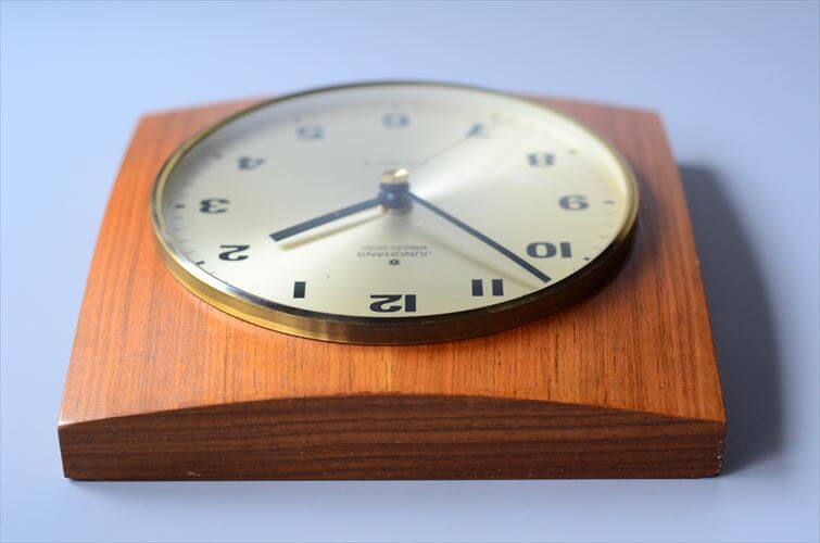 ドイツ製 Junghans チーク使用フレーム 壁時計 ユンハンス 壁掛け 木製 クロック ヴィンテージ アンティーク