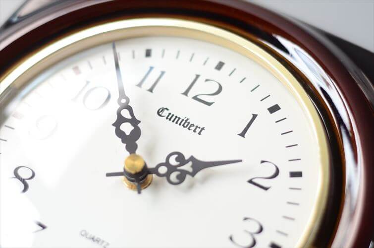 ドイツ製 Cunibert きれいなブラウン陶器 壁時計 新品クウォーツ交換済み 電池式 壁掛け時計 セラミック アンティーク