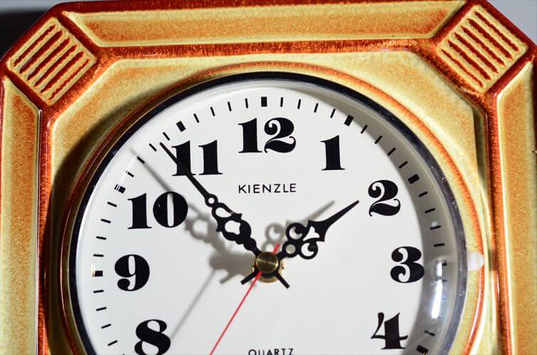 ドイツ製 Kienzle きれいなブラウン陶器 壁時計 新品クウォーツ交換済み 電池式 壁掛け時計 セラミック アンティーク