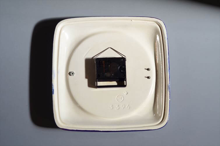 ドイツ製 かわいいブルーフラワー陶器 壁時計 電池式 壁掛け時計 セラミッククロック アンティーク