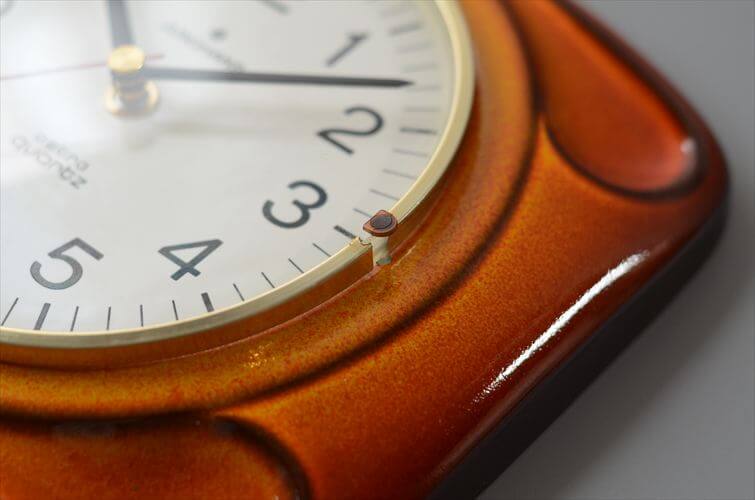 ドイツ製 Junghans きれいなブラウンｘオレンジ陶器 壁時計 新品クウォーツ交換済み ユンハンス 壁掛け時計 アンティーク