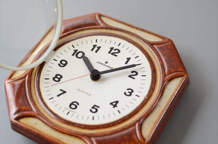 ドイツ製 Junghans Fat Lavaタッチな陶器 壁時計 ユンハンス 電池式 セラミック 壁掛け時計 アンティーク