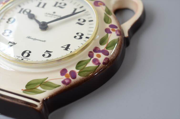 ドイツ製 Junghans かわいい花の絵付けのポット型 陶器 壁時計 ユンハンス 電池式 壁掛け時計 アンティーク