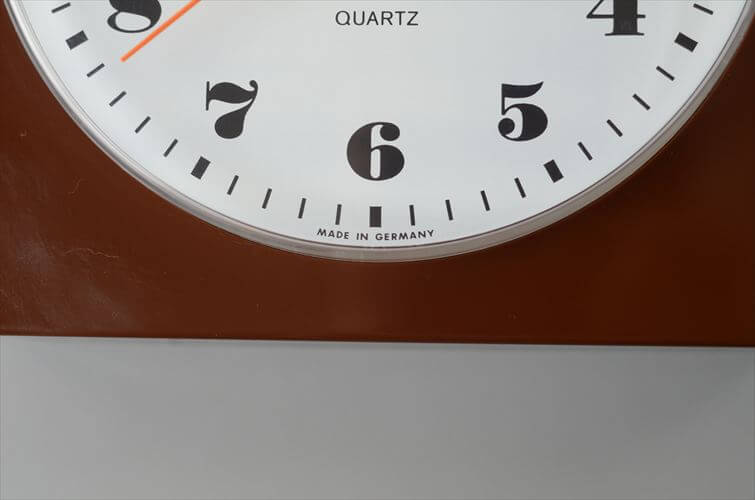 ドイツ製 KIENZLE 壁時計 キンツレー プラスチック筐体 ミッドセンチュリー クロック 壁掛け時計 ヴィンテージ