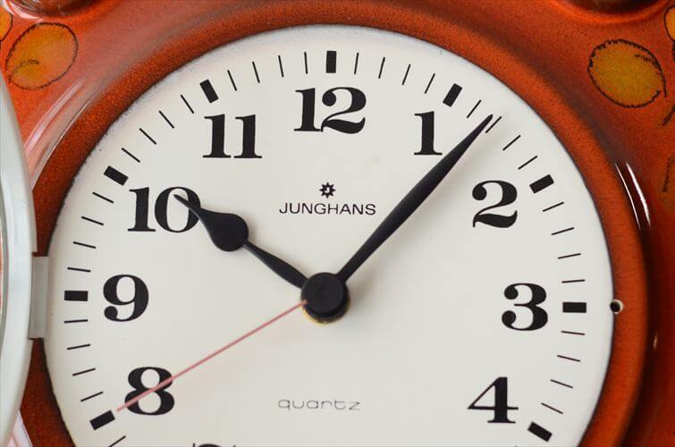 ドイツ製 Junghans かわいいリーフ絵陶器の壁時計 ユンハンス 電池式 セラミック 壁掛け時計 アンティーク