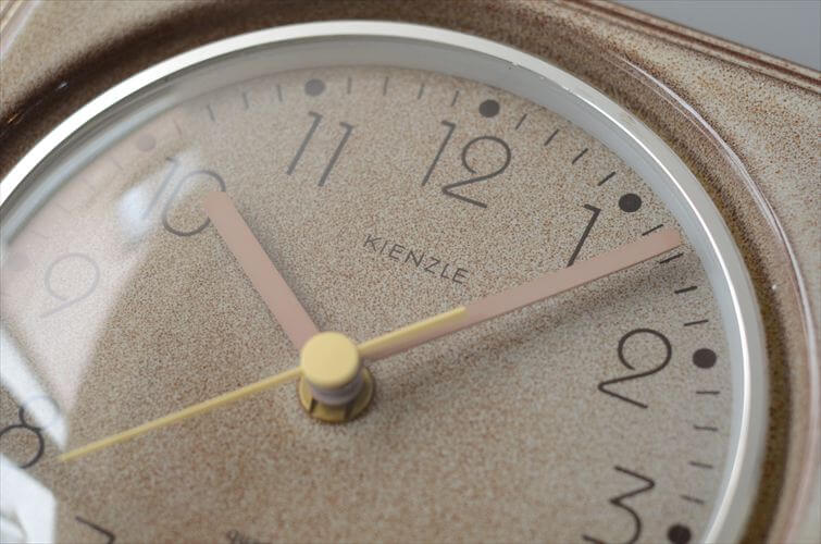 ドイツ製 KIENZLE クールな釉調の陶器 壁時計 キンツレー 電池式 セラミック 壁掛け時計 アンティーク
