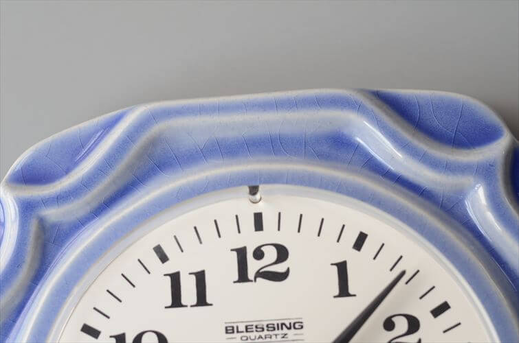 ドイツ製 BLESSING きれいなブルー陶器の壁時計 セラミック 電池式 ウォールクロック 壁掛け時計 アンティーク