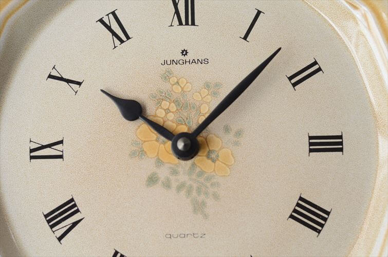 ドイツ製 Junghans かわいい花の絵付けの陶器 壁時計 ユンハンス 電池式 セラミック 壁掛け時計 アンティーク