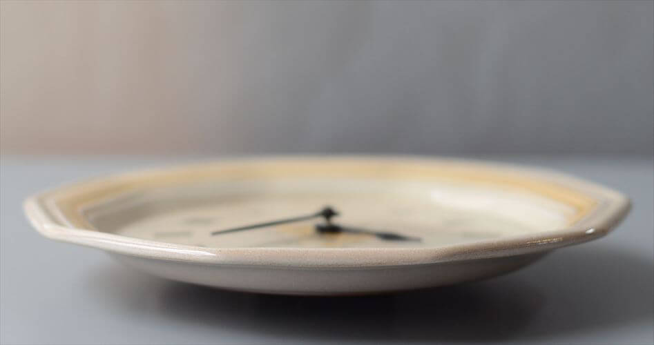ドイツ製 Junghans かわいい花の絵付けの陶器 壁時計 ユンハンス 電池式 セラミック 壁掛け時計 アンティーク