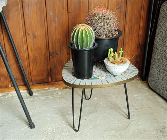 ドイツ買い付け 石のタイルトップ フラワーテーブル サイドテーブル 花台 アンティーク ヴィンテージ ディスプレイ 什器_190821