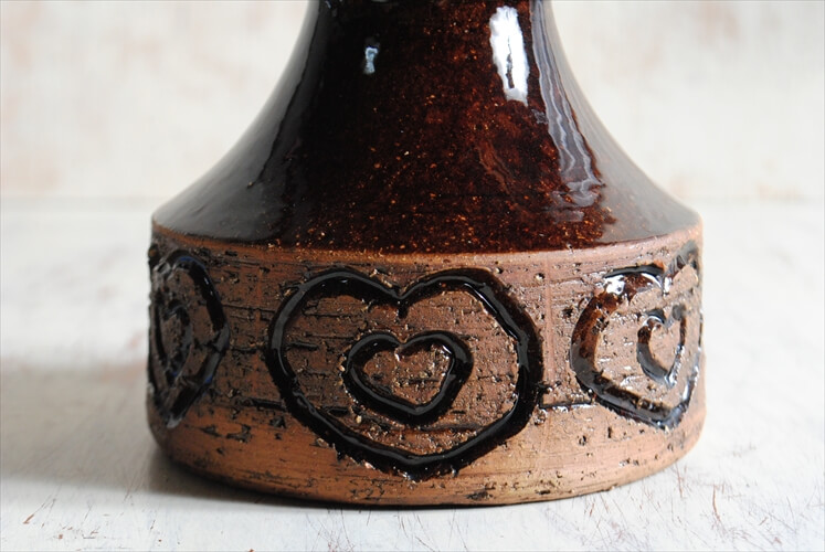スウェーデン製 ヴィンテージ Laholm ラホルム ハート柄 陶器の花瓶 花器 一輪挿し フラワーベース 北欧雑貨 北欧花器_220826
