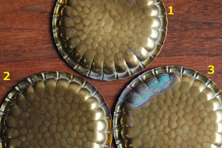 フランスから 古い真鍮のミニプレート 9cm 豆皿 トレー コースター ヘビーソリッドブラス アンティーク