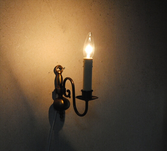 フランス買い付け 真鍮 ウォールライト スコンス キャンドル型 燭台 ピクチャーランプ ブラス 壁付け 照明 アンティーク