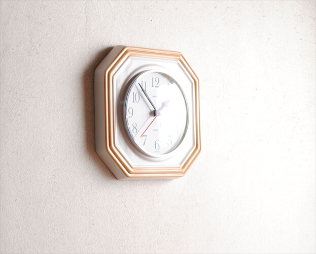 ドイツ製 EUROPA 清爽な色使い 陶器の壁時計 電池式 壁掛け時計 セラミック キッチンクロック アンティーク