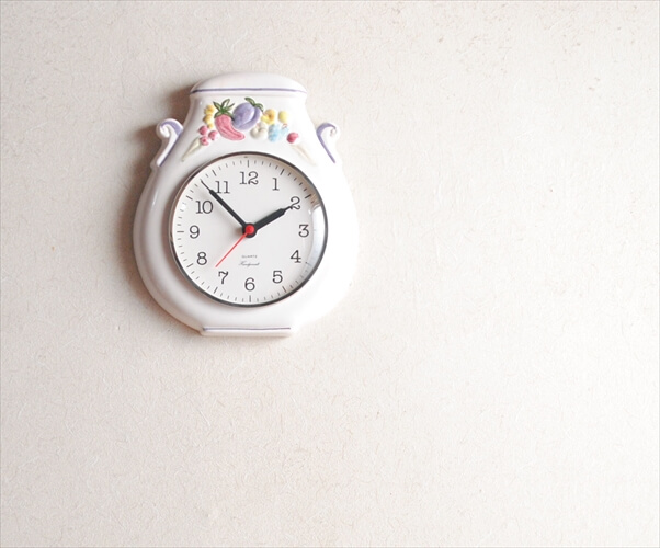 ドイツ製 かわいいハンドペイントのポット型 陶器カフェクロック 壁時計 電池式 壁掛け時計 セラミック アンティーク