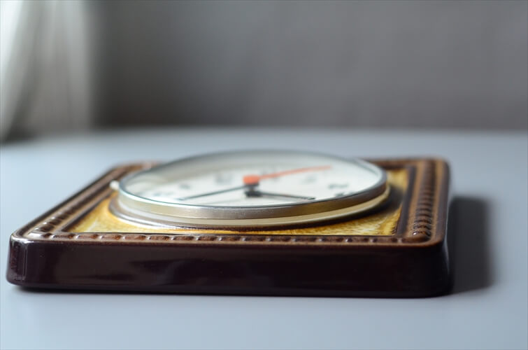 ドイツ製 KIENZLE 雰囲気ある配色の 陶器 壁時計 電池式 壁掛け時計 キンツレー セラミック アンティーク