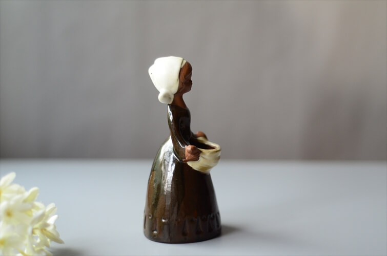 ドイツから届いた フラワーガール一輪挿し 陶器 花瓶 花器 北欧スウェーデンのJie gantoftaを彷彿 アンティーク