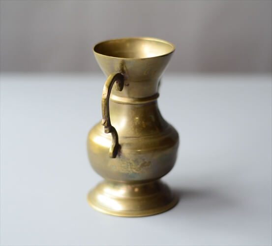 イギリスから 小さな真鍮の花瓶 一輪挿し 花器 ブラス オブジェ フラワーベース ヴィンテージ アンティーク_240416
