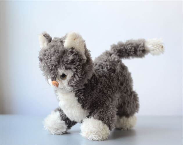 ドイツ製 Steiff かわいいグレーのネコ シュタイフ Cozy sulla ぬいぐるみ 猫 フィギュア アンティーク ヴィンテージ