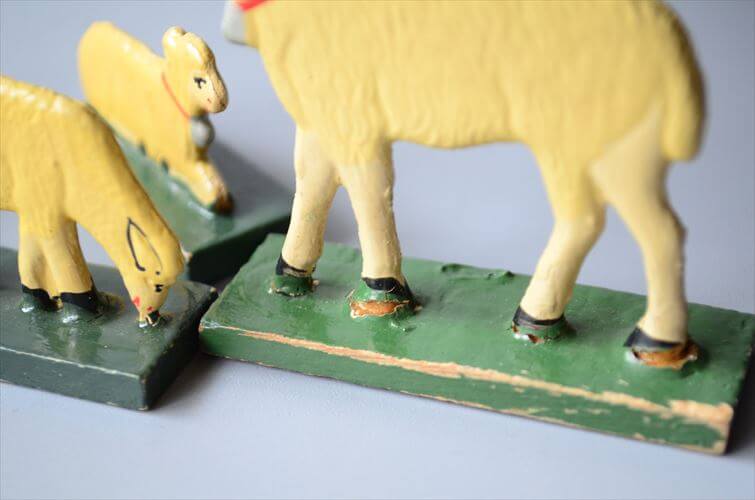 ドイツ エルツ山地製 かわいい木製の動物オブジェ 羊 ヤギ 置物 アートピース フィギュア ヴィンテージ_250523