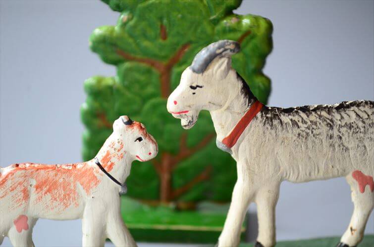 ドイツ エルツ山地製 かわいい木製の動物オブジェ 羊 ヤギ 置物 アートピース フィギュア ヴィンテージ_250523