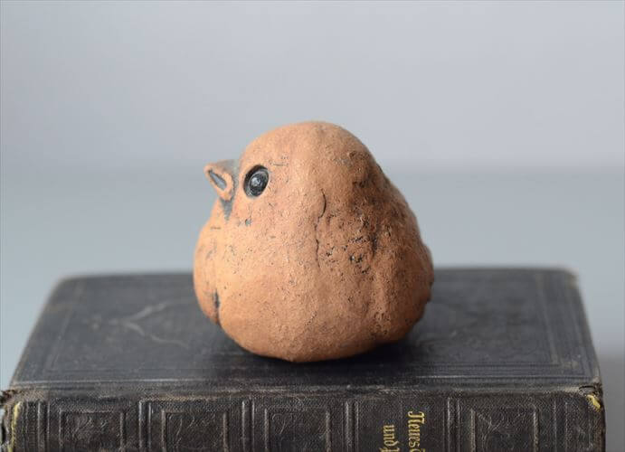 ドイツから かわいい陶器の小鳥 オブジェ インテリア フィギュア ヴィンテージ アンティーク_250801