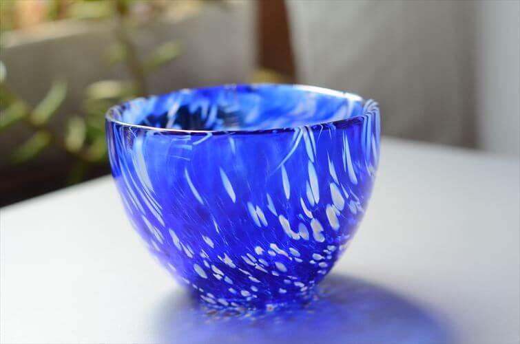 スウェーデン STENINGE SLOTT きれいなブルーのガラスボウル 9.7cm 北欧 グラス ポット ヴィンテージ
