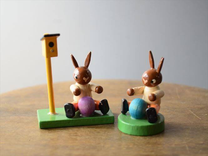 ドイツ製 ヴィンテージ かわいい木製のイースターバニー ハンドメイド 木工芸品 うさぎ 置物 アートピース フィギュア_260318