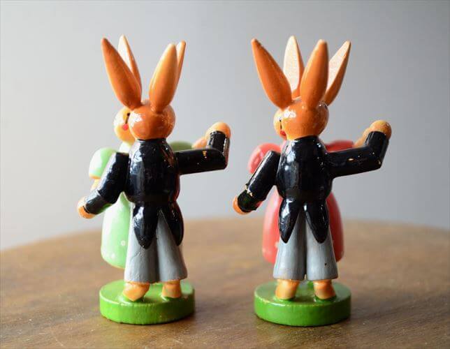 ドイツ製 ヴィンテージ かわいい木製のイースターバニー ハンドメイド 木工芸品 うさぎ 置物 アートピース フィギュア_260318