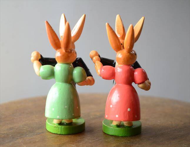 ドイツ製 ヴィンテージ かわいい木製のイースターバニー ハンドメイド 木工芸品 うさぎ 置物 アートピース フィギュア_260318