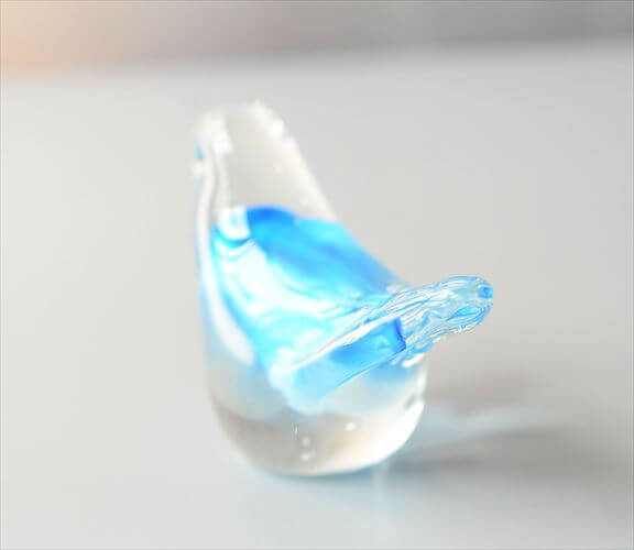 フィンランドから キレイな水色 ガラスの小鳥 青い鳥 フィギュア 北欧 バード オブジェ ヴィンテージ_260403