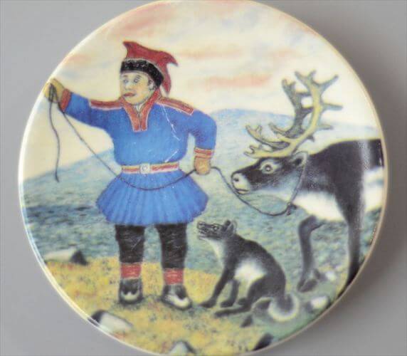 フィンランド製 Arabia 小さな陶板 1984年 サーミ族のトナカイ飼い Andreas Alariesto 北欧 ヴィンテージ