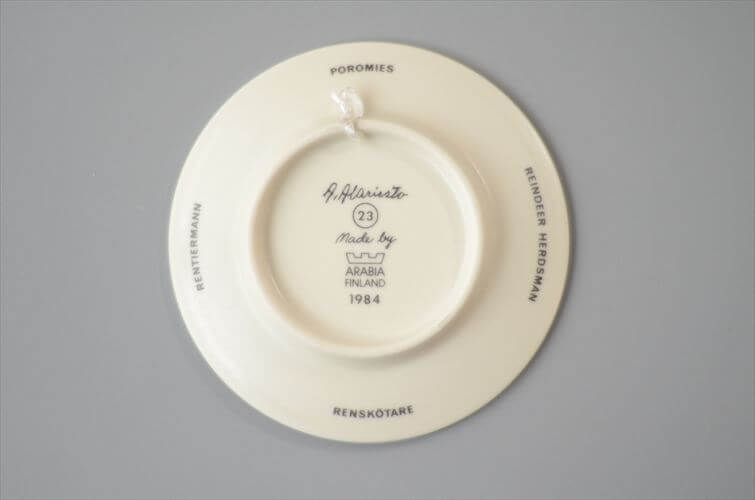 フィンランド製 Arabia 小さな陶板 1984年 サーミ族のトナカイ飼い Andreas Alariesto 北欧 ヴィンテージ