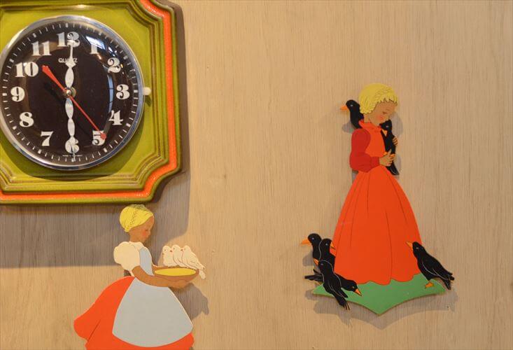 西ドイツ製 Mertens kunst カラスを可愛がる女の子 木製 壁掛け ウォールデコ グリム童話 メルテンス ヴィンテージ アンティーク_260415