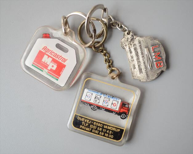ヨーロッパや北欧から ヴィンテージキーホルダー 3個セット Vintage keychain アンティーク_260528