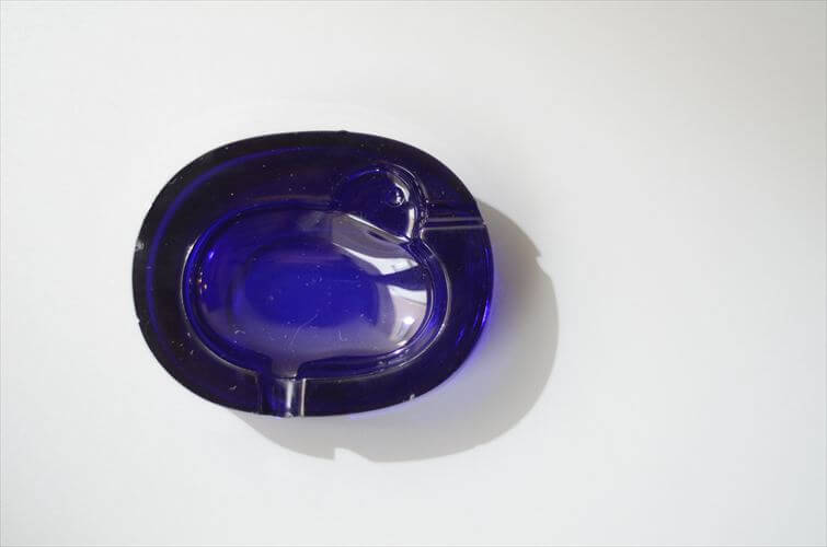 訳あり フィンランド製 Nuutajarvi Tuhkatipu 小鳥のガラストレー コバルトブルー Kaj Franck ヌータヤルヴィ 北欧 ヴィンテージ