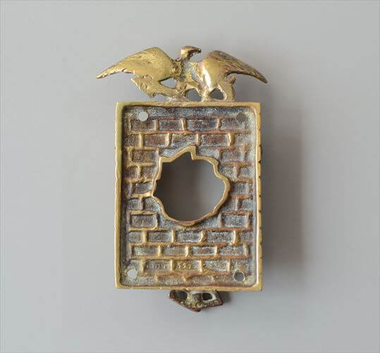 ドイツから 真鍮ドアノッカー 鷲 鳥モチーフ オブジェ Hole-in-the-Wall ヨーロッパ  ヴィンテージ アンティーク_260126