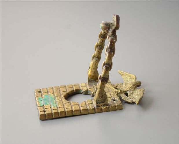 ドイツから 真鍮ドアノッカー 鷲 鳥モチーフ オブジェ Hole-in-the-Wall ヨーロッパ  ヴィンテージ アンティーク_260126