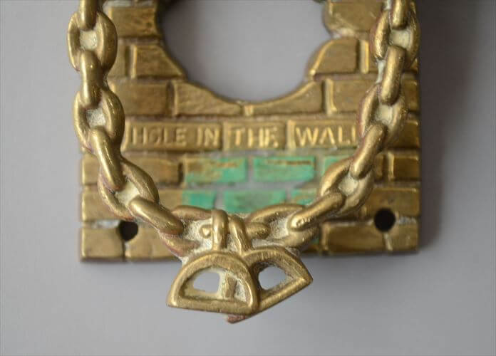 ドイツから 真鍮ドアノッカー 鷲 鳥モチーフ オブジェ Hole-in-the-Wall ヨーロッパ  ヴィンテージ アンティーク_260126