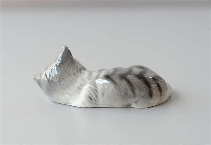 ドイツから かわいい陶器のネコ オブジェ フィギュア 猫 置物 インテリア ヴィンテージ アンティーク_260724