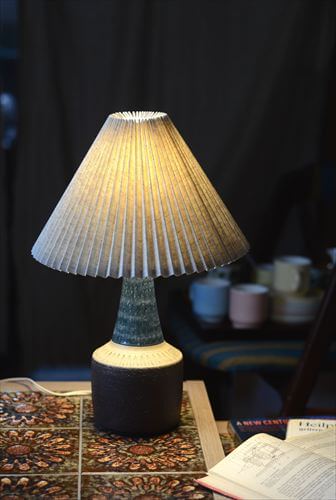 Soholmヴィンテージランプのために作られた オリジナル プリーツランプシェード キナリ 28cm 電球キャッチ式 スーホルム 照明傘