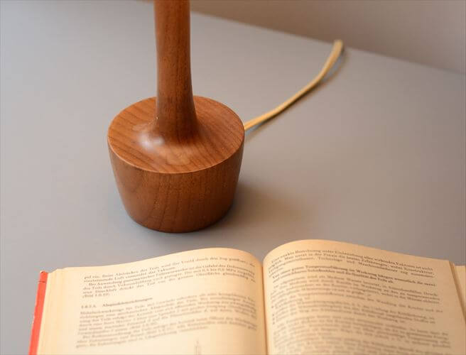 デンマークから チークと思われる デスクランプ シェード付き ストーンウェア 北欧 照明 テーブル ライト アンティーク