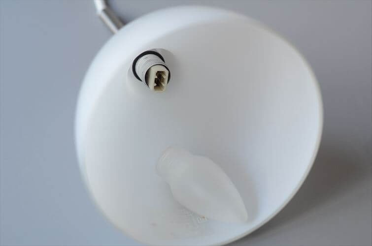 デンマーク製 Louis Poulsen Toldbod ガラス ペンダントライト ルイスポールセン トルボー ホワイト ミルク 北欧 照明 ヴィンテージ