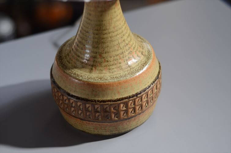 デンマーク製 SOHOLM ブラウンレリーフのデスクランプ シェード付き スーホルム ストーンウェア 北欧照明 テーブル ライト アンティーク