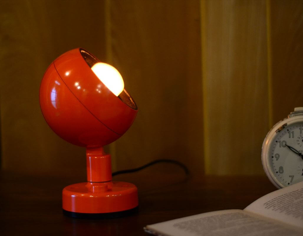 訳あり ドイツから ヴィンテージ かわいいオレンジ色のボールヘッド デスクランプ ミッドセンチュリー 照明 テーブルライト アンティーク