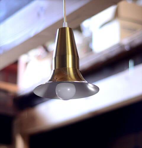 デンマークから かわいいフォルムの真鍮色 ペンダントライト 北欧 ヴィンテージ 照明 天井 ランプ アンティーク