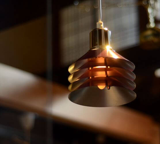 デンマーク製 Design Light SIAM 4レイヤー ペンダントライト ホワイト 北欧 ヴィンテージ 天井照明 ランプ