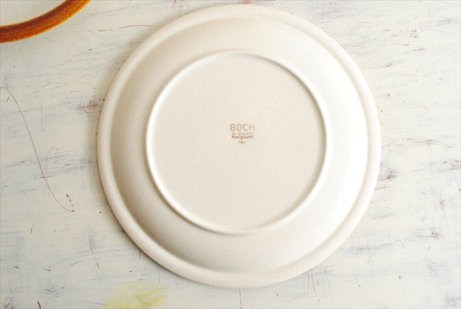 ベルギー製 BOCH ボッホ 21cmプレート お皿 生成りベージュ 磁器 陶器 アンティーク ヴィンテージ食器
