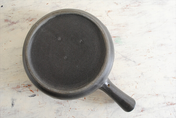 デンマークのブロカントから 陶器のミルクパン ソースパン 北欧食器 北欧雑貨 ヴィンテージ アンティーク